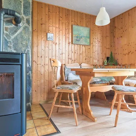 Comely In G Ntersberge Near Forest *