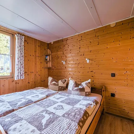Comely In G Ntersberge Near Forest *